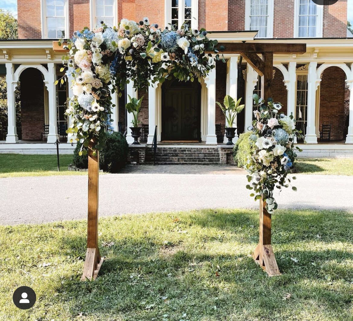 Wooden 2-Post Arch (Nashville Only)